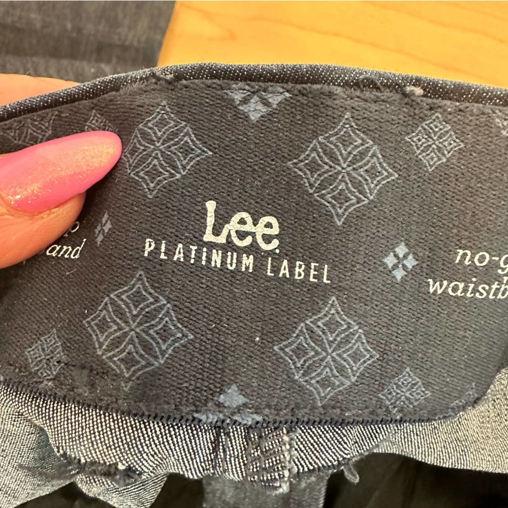 LEE Platinum Label No Gap Waistband Tummy Control Denim Straight Leg - Size 12 - Picture 3 of 3